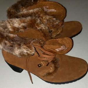 Woman bass boots 👢